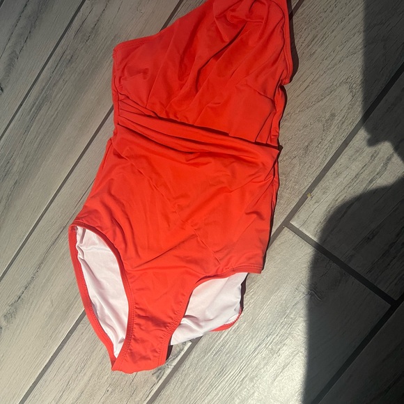 Tribal sport onepiece swimsuit. Roushed middle. One strap. Worn twice. Like new. - Picture 3 of 5